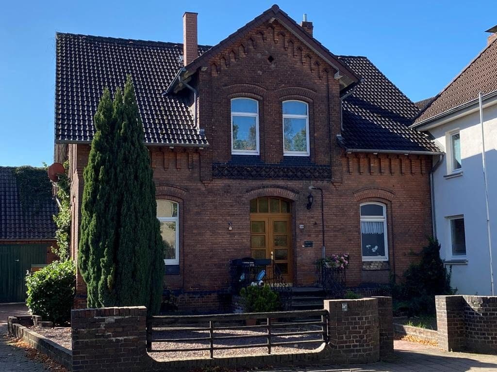 Predaj domu 334 m², pozemok 1.268 m², Hannoversche Straße 30, Seelze, Dolné Sasko Predaj domu 334 m², pozemok 1.268 m², Hannoversche Straße 30, Seelze, Dolné Sasko
