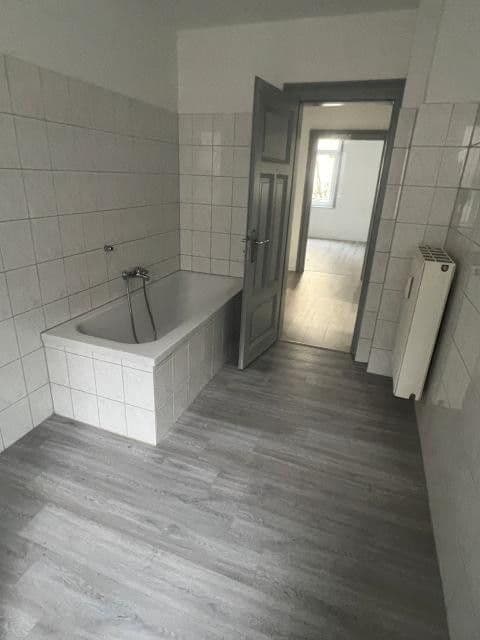 Predaj domu 334 m², pozemok 1.268 m², Hannoversche Straße 30, Seelze, Dolné Sasko Predaj domu 334 m², pozemok 1.268 m², Hannoversche Straße 30, Seelze, Dolné Sasko