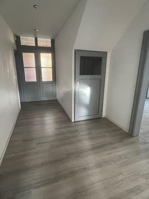 Predaj domu 334 m², pozemok 1.268 m², Hannoversche Straße 30, Seelze, Dolné Sasko Predaj domu 334 m², pozemok 1.268 m², Hannoversche Straße 30, Seelze, Dolné Sasko