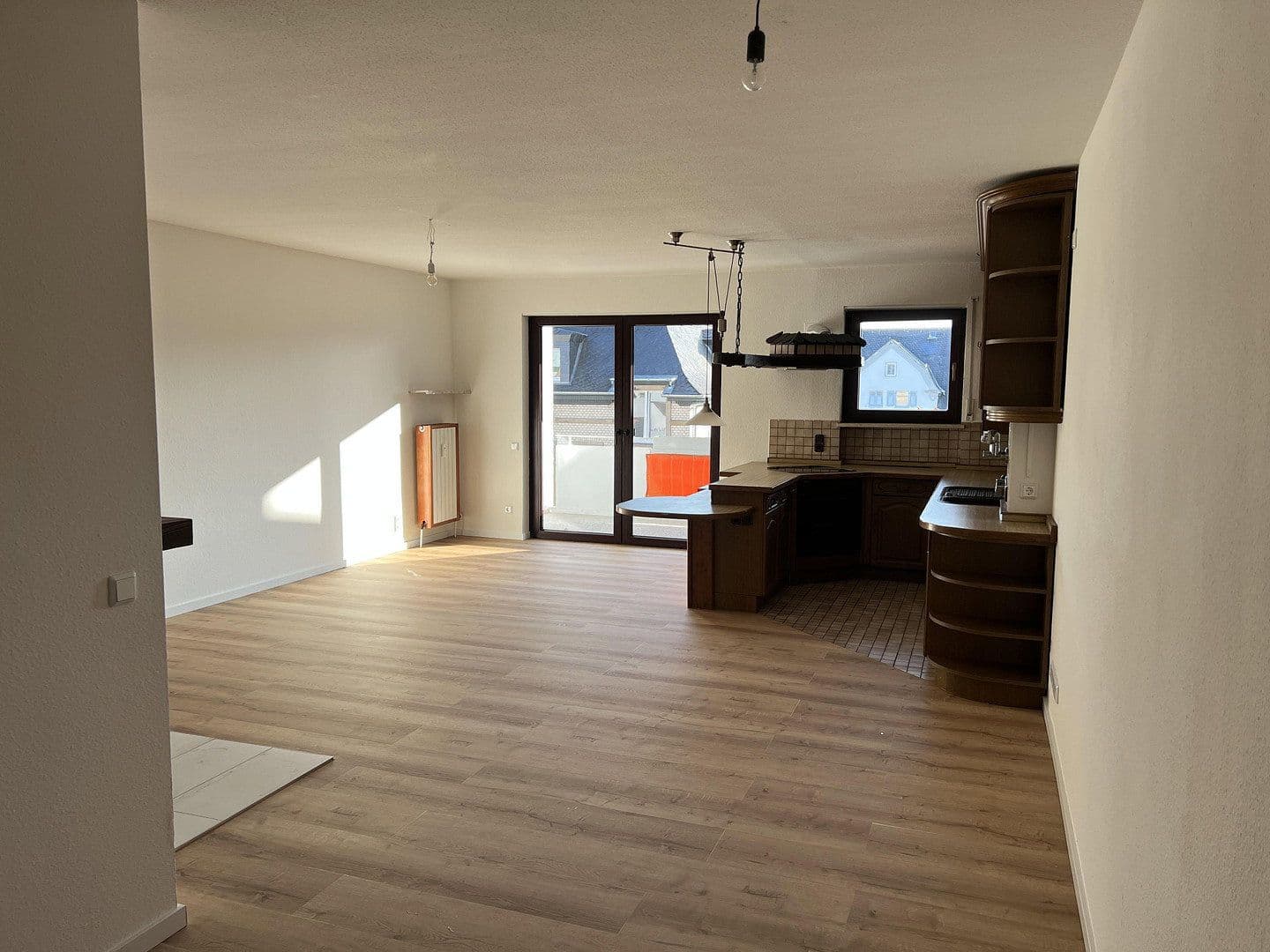 Prenájom bytu 2-izbový 64 m², Bad Nauheim, Hesensko Prenájom bytu 2-izbový 64 m², Bad Nauheim, Hesensko