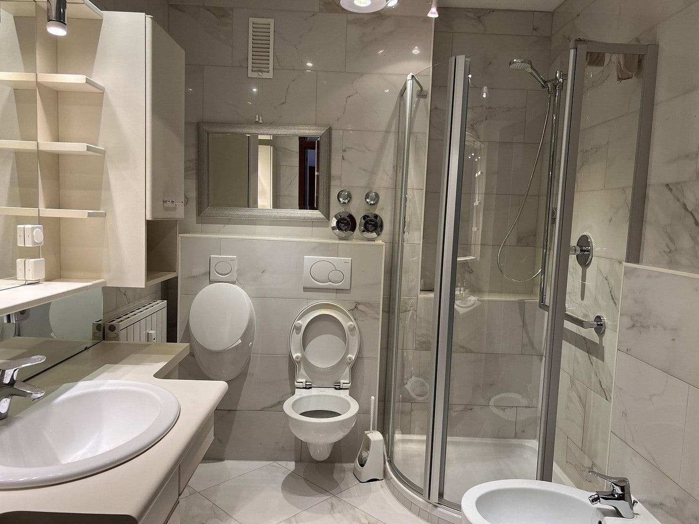 Prenájom bytu 2-izbový 64 m², Bad Nauheim, Hesensko Prenájom bytu 2-izbový 64 m², Bad Nauheim, Hesensko