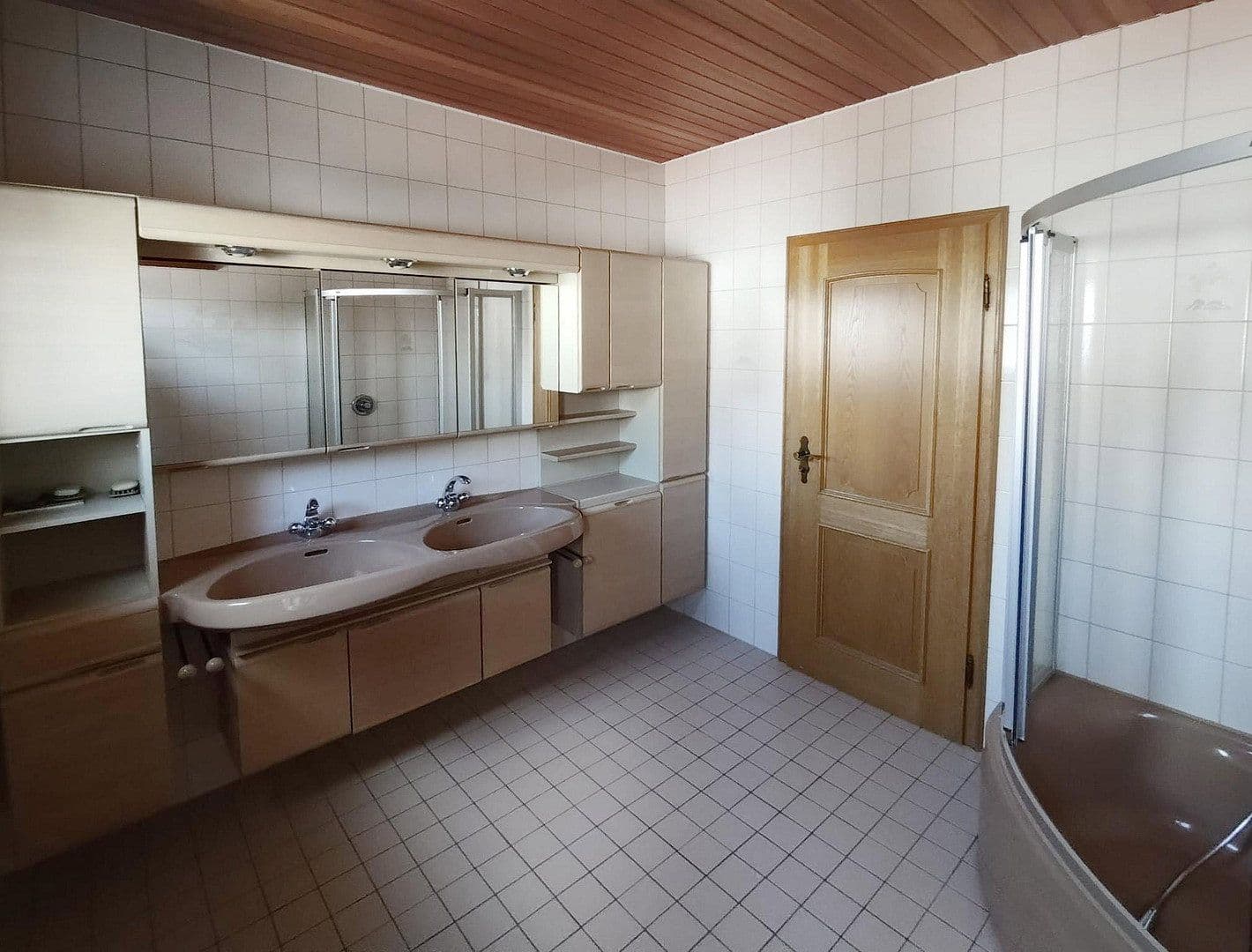 Prenájom bytu 4-izbový 104 m², Kleinostheim, Bavorsko Prenájom bytu 4-izbový 104 m², Kleinostheim, Bavorsko