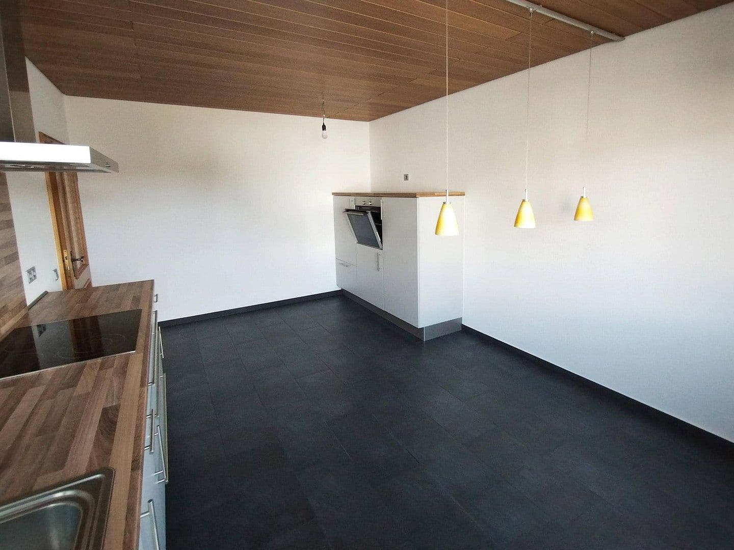 Prenájom bytu 4-izbový 104 m², Kleinostheim, Bavorsko Prenájom bytu 4-izbový 104 m², Kleinostheim, Bavorsko