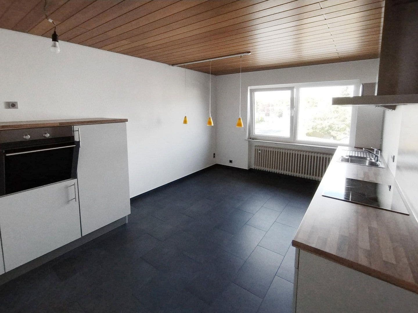 Prenájom bytu 4-izbový 104 m², Kleinostheim, Bavorsko Prenájom bytu 4-izbový 104 m², Kleinostheim, Bavorsko