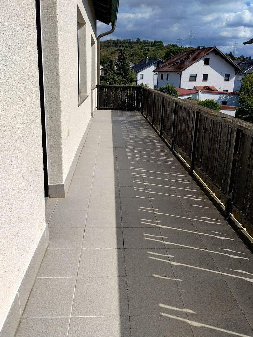 Prenájom bytu 4-izbový 104 m², Kleinostheim, Bavorsko Prenájom bytu 4-izbový 104 m², Kleinostheim, Bavorsko