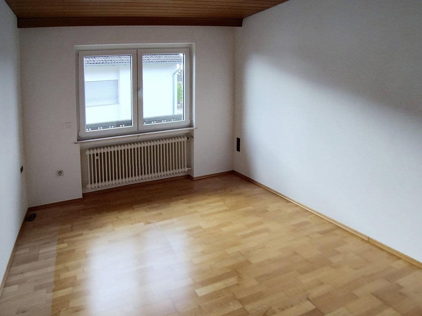 Prenájom bytu 4-izbový 104 m², Kleinostheim, Bavorsko Prenájom bytu 4-izbový 104 m², Kleinostheim, Bavorsko