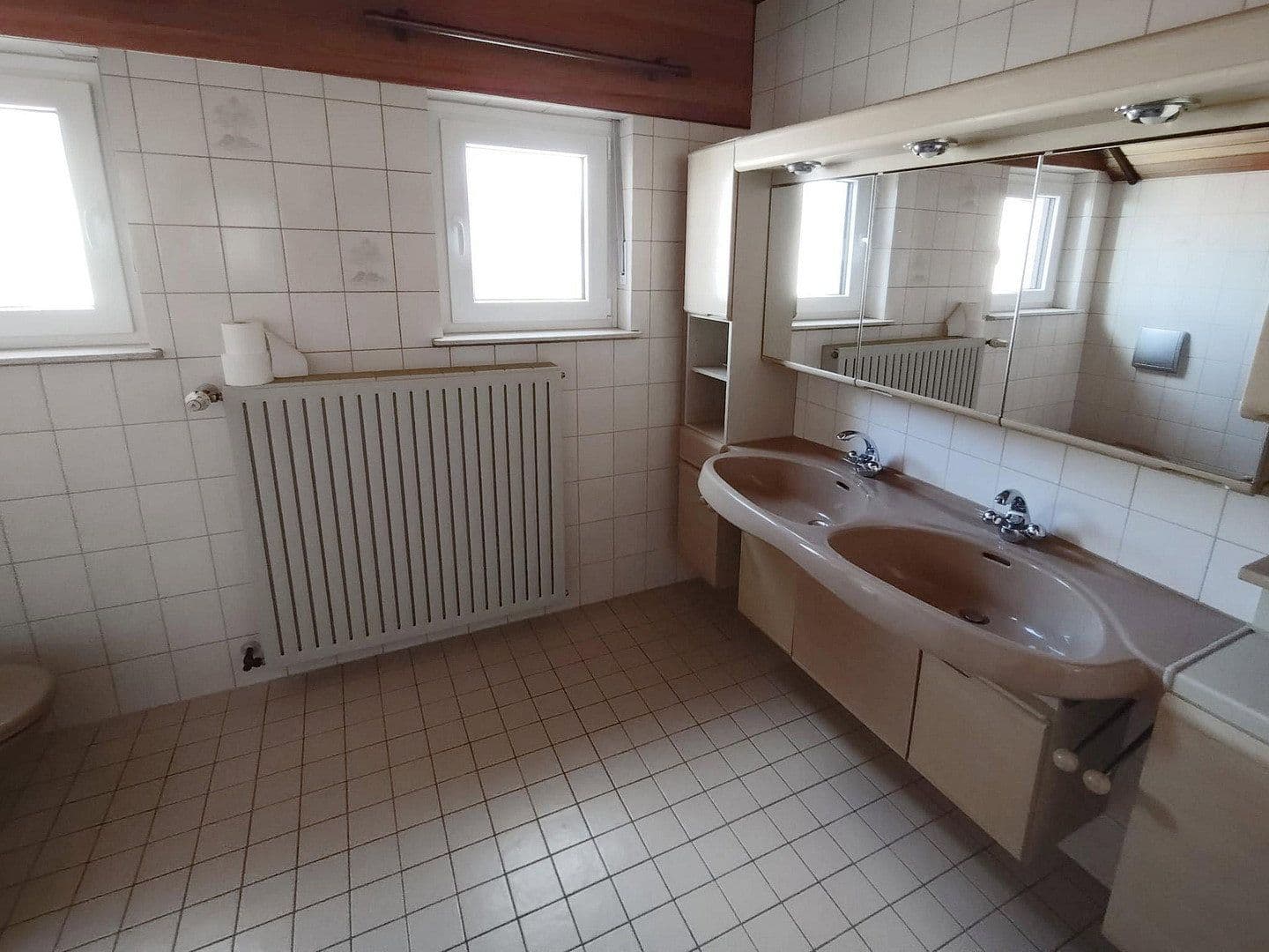 Prenájom bytu 4-izbový 104 m², Kleinostheim, Bavorsko Prenájom bytu 4-izbový 104 m², Kleinostheim, Bavorsko