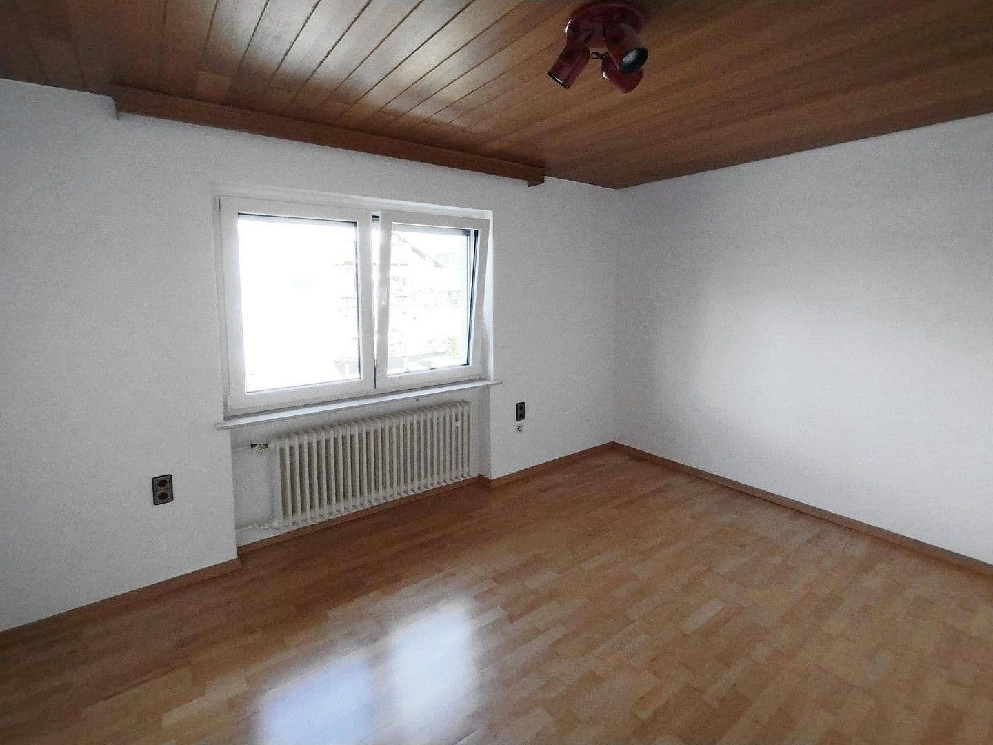 Prenájom bytu 4-izbový 104 m², Kleinostheim, Bavorsko Prenájom bytu 4-izbový 104 m², Kleinostheim, Bavorsko