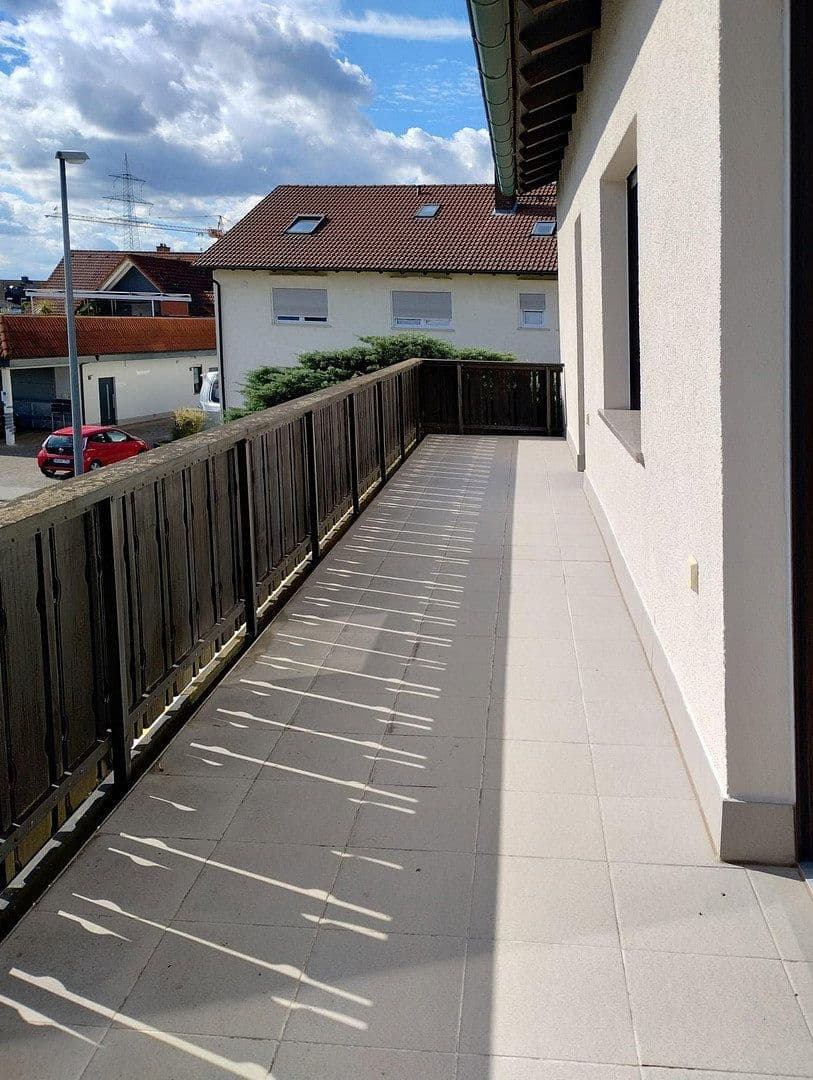 Prenájom bytu 4-izbový 104 m², Kleinostheim, Bavorsko Prenájom bytu 4-izbový 104 m², Kleinostheim, Bavorsko