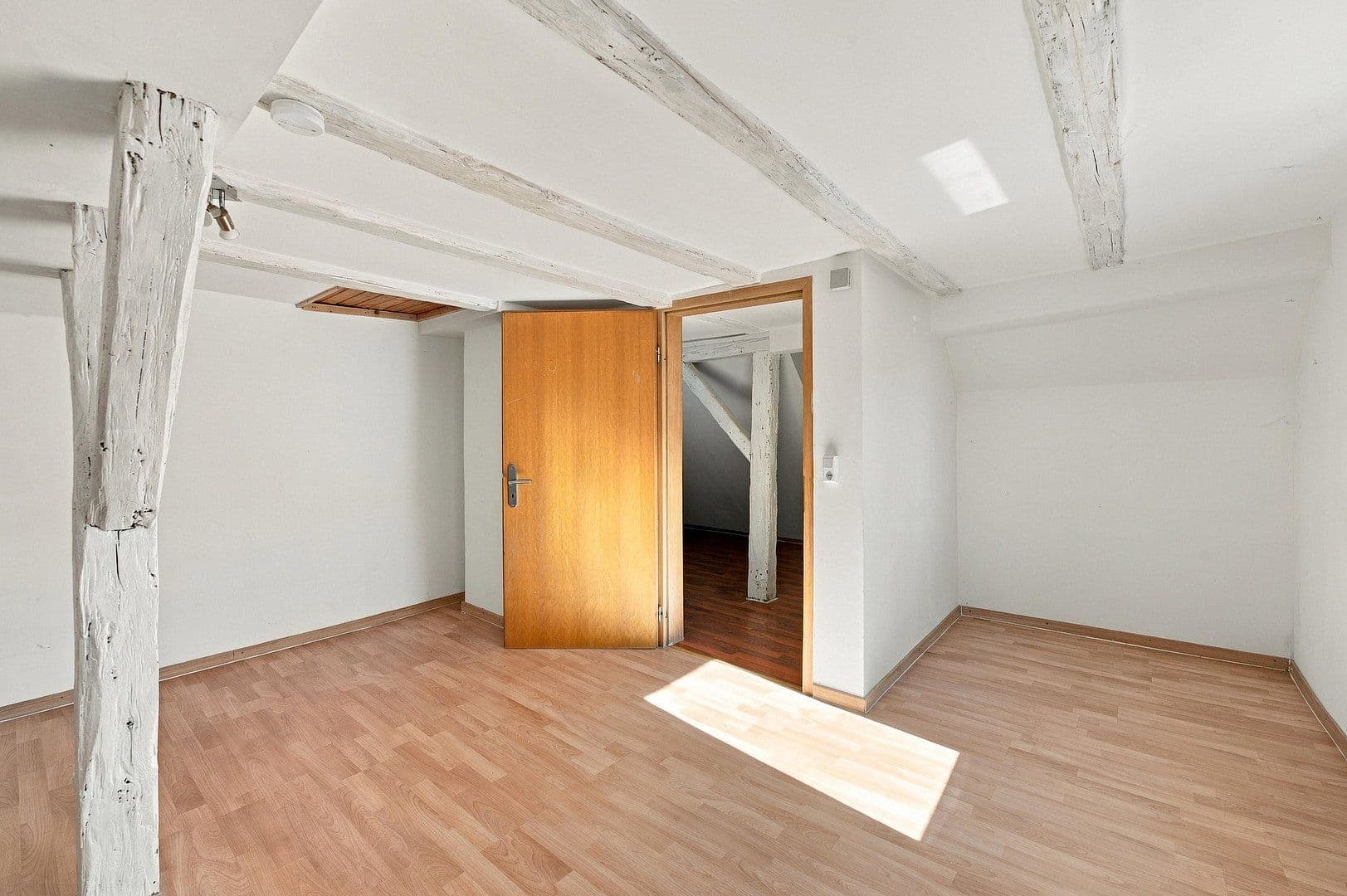 Predaj domu 200 m², pozemok 271 m², Flein, Bádensko-Wurttembersko Predaj domu 200 m², pozemok 271 m², Flein, Bádensko-Wurttembersko