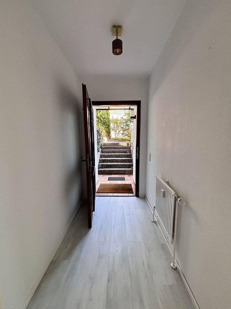 Prenájom bytu 2-izbový 66 m², Aidlingen, Bádensko-Wurttembersko Prenájom bytu 2-izbový 66 m², Aidlingen, Bádensko-Wurttembersko