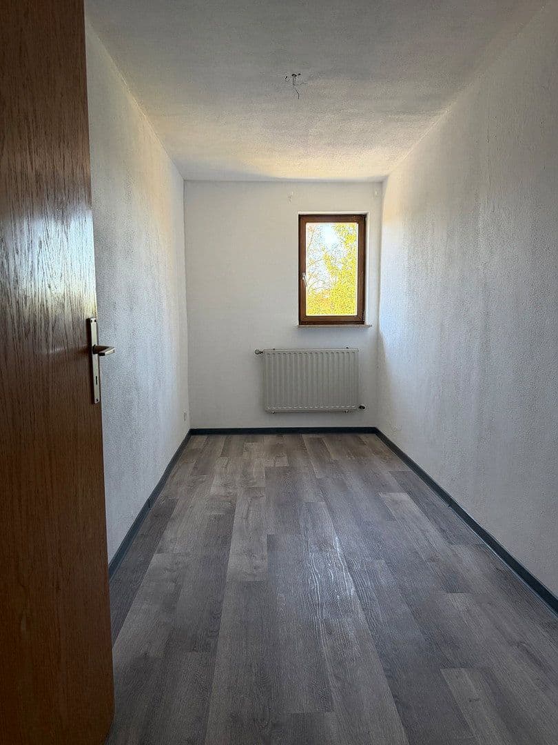Prenájom bytu 3-izbový 78 m², TRöGELSBACH 10, Altensteig, Bádensko-Wurttembersko Prenájom bytu 3-izbový 78 m², TRöGELSBACH 10, Altensteig, Bádensko-Wurttembersko