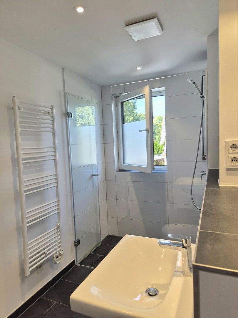 Prenájom bytu 1-izbový 42 m², München, Bavorsko Prenájom bytu 1-izbový 42 m², München, Bavorsko