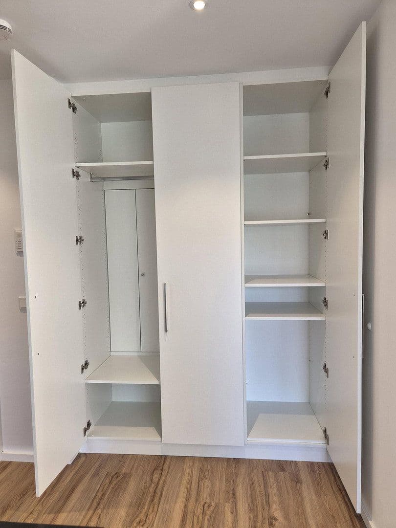 Prenájom bytu 1-izbový 42 m², München, Bavorsko Prenájom bytu 1-izbový 42 m², München, Bavorsko