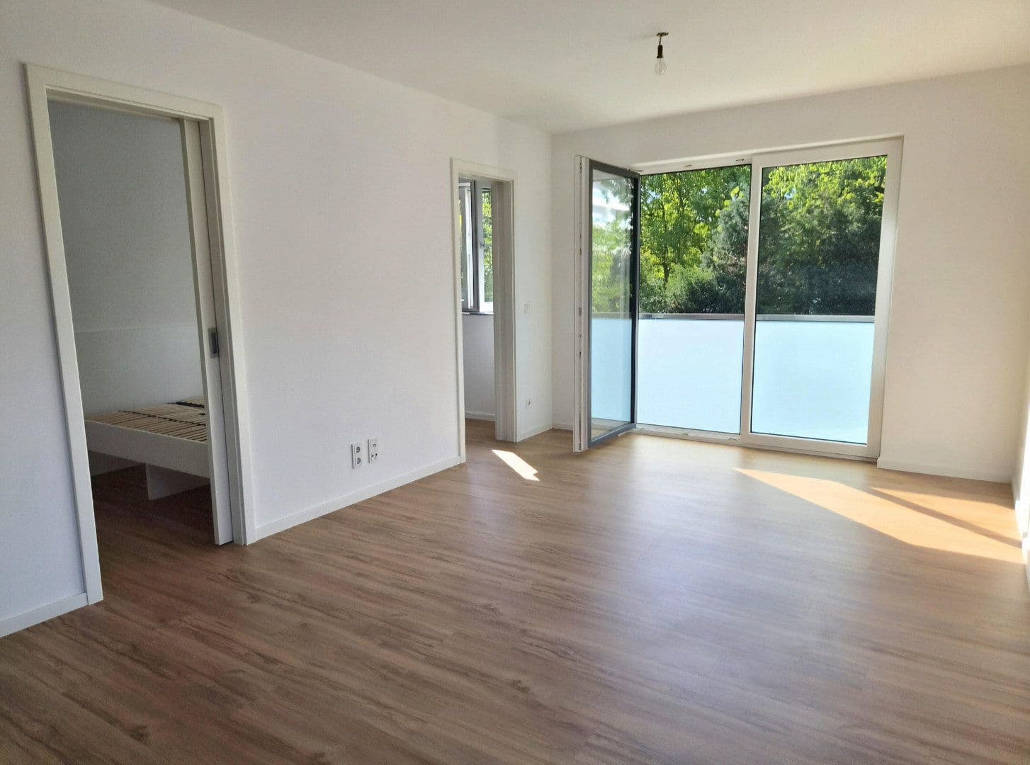 Prenájom bytu 1-izbový 42 m², München, Bavorsko Prenájom bytu 1-izbový 42 m², München, Bavorsko