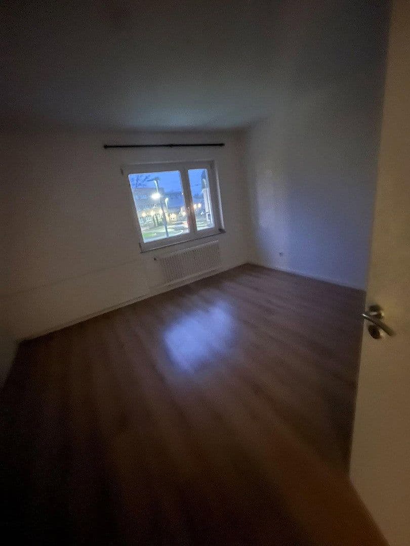 Prenájom bytu 3-izbový 87 m², Wilhelm-Ostwald-Str. 98, Siegburg, Severné Porýnie - Westfálsko Prenájom bytu 3-izbový 87 m², Wilhelm-Ostwald-Str. 98, Siegburg, Severné Porýnie - Westfálsko