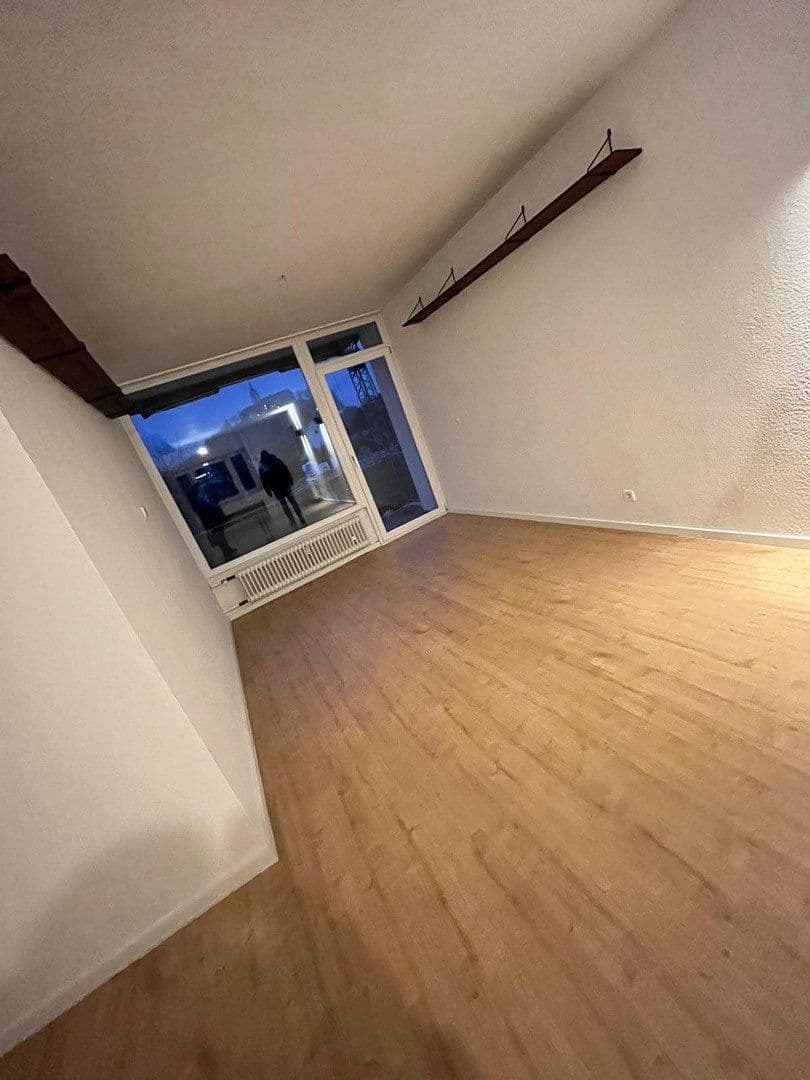 Prenájom bytu 3-izbový 87 m², Wilhelm-Ostwald-Str. 98, Siegburg, Severné Porýnie - Westfálsko Prenájom bytu 3-izbový 87 m², Wilhelm-Ostwald-Str. 98, Siegburg, Severné Porýnie - Westfálsko