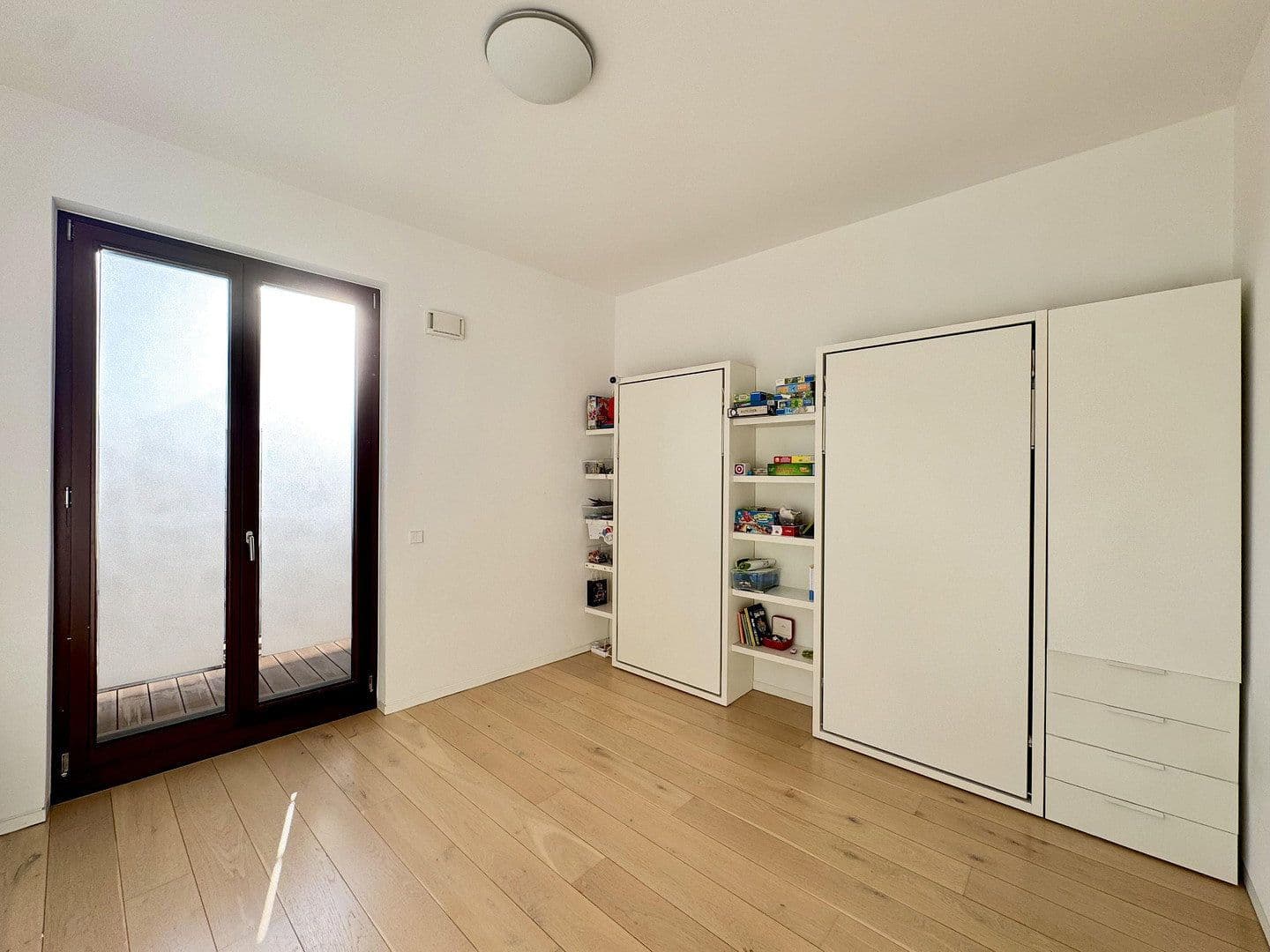 Predaj bytu 4-izbový 144 m², Frankfurt am Main, Hesensko Predaj bytu 4-izbový 144 m², Frankfurt am Main, Hesensko