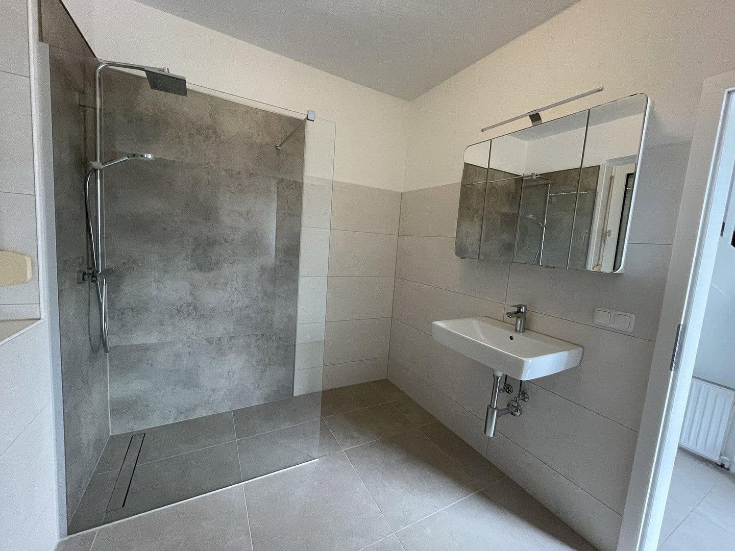 Prenájom domu 100 m², pozemok 500 m², Ganderkesee, Dolné Sasko Prenájom domu 100 m², pozemok 500 m², Ganderkesee, Dolné Sasko