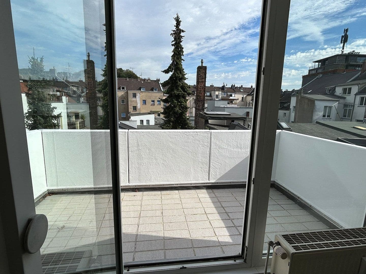 Prenájom bytu 2-izbový 56 m², Düsseldorf, Severné Porýnie - Westfálsko Prenájom bytu 2-izbový 56 m², Düsseldorf, Severné Porýnie - Westfálsko