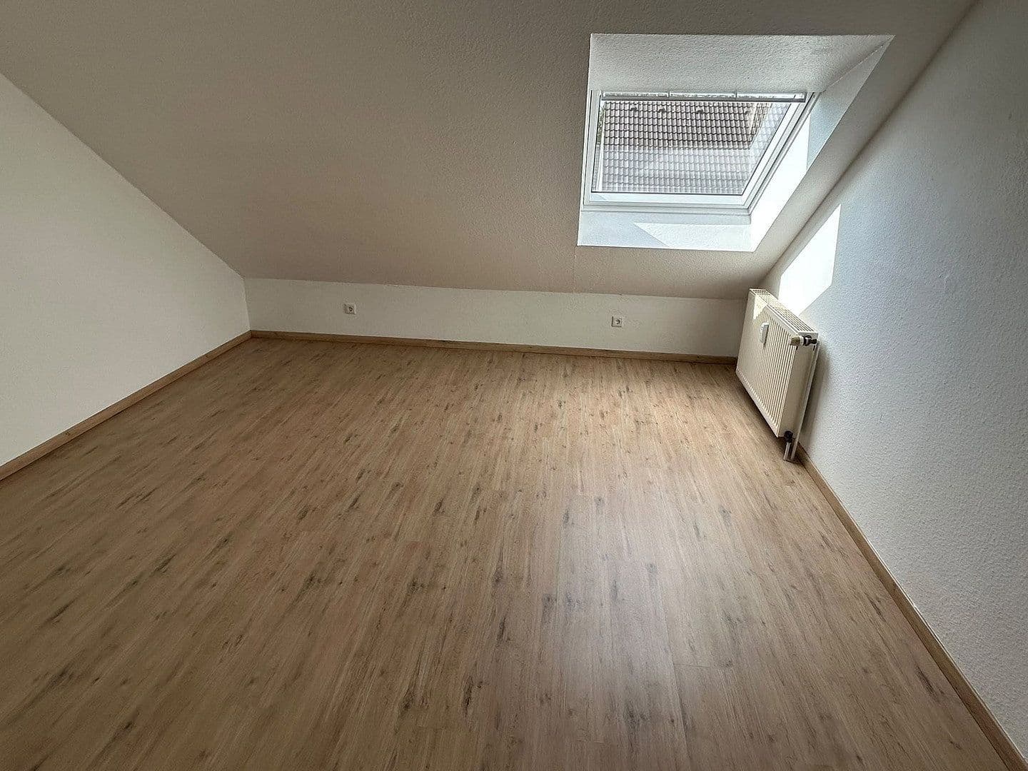 Prenájom bytu 2-izbový 56 m², Düsseldorf, Severné Porýnie - Westfálsko Prenájom bytu 2-izbový 56 m², Düsseldorf, Severné Porýnie - Westfálsko