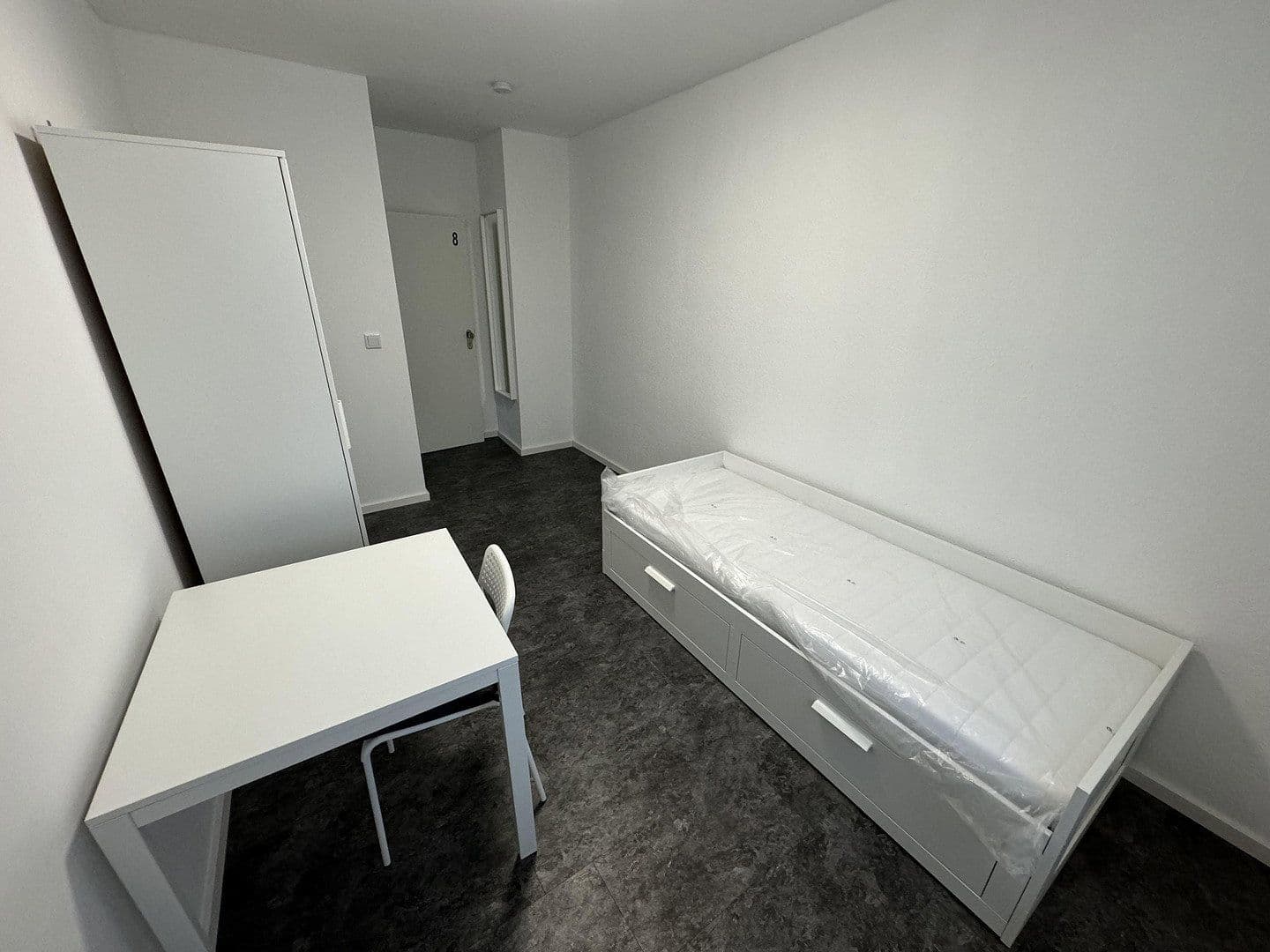 Prenájom nebytového priestoru 400 m², Johannisthaler Chaussee 431, Berlin, Berlín Prenájom nebytového priestoru 400 m², Johannisthaler Chaussee 431, Berlin, Berlín