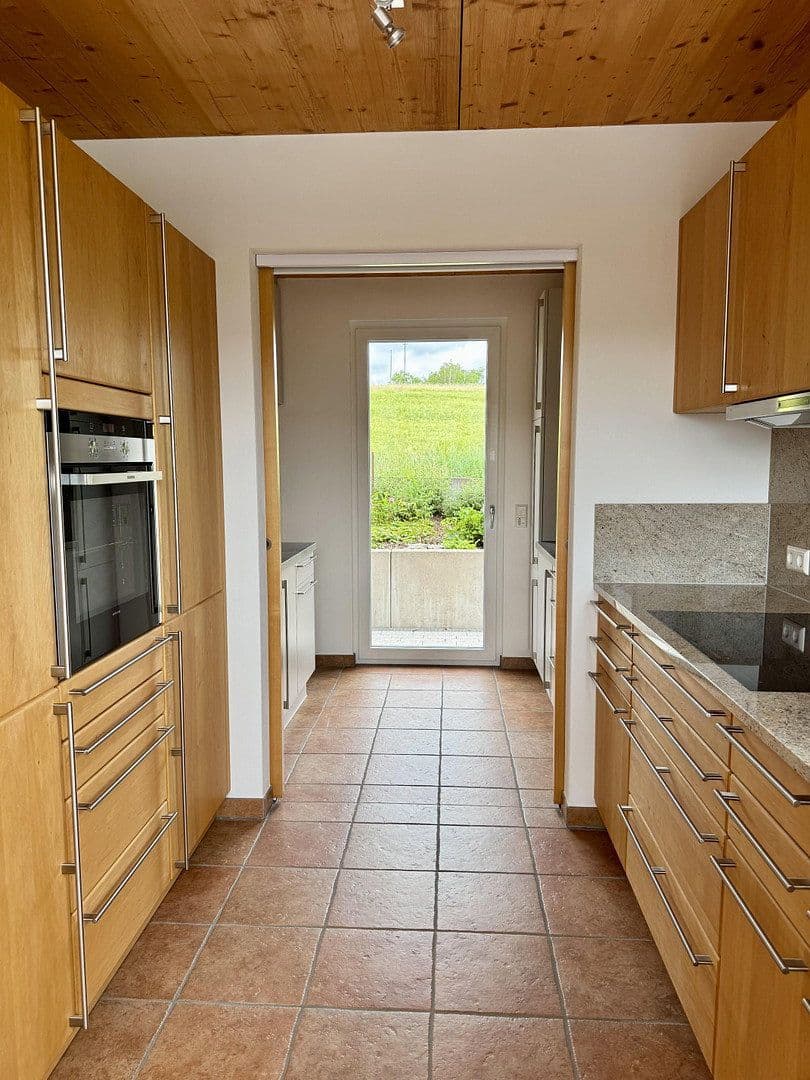 Predaj domu 247 m², pozemok 442 m², Calw, Bádensko-Wurttembersko Predaj domu 247 m², pozemok 442 m², Calw, Bádensko-Wurttembersko