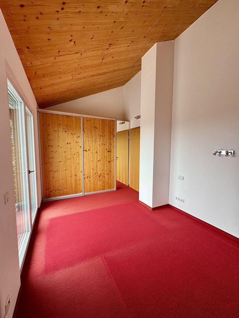 Predaj domu 247 m², pozemok 442 m², Calw, Bádensko-Wurttembersko Predaj domu 247 m², pozemok 442 m², Calw, Bádensko-Wurttembersko