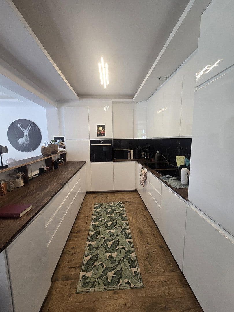 Prenájom bytu 5-izbový 125 m², Hamburg, Hamburg Prenájom bytu 5-izbový 125 m², Hamburg, Hamburg