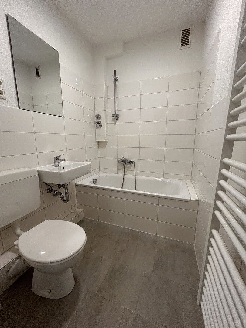 Prenájom bytu 2-izbový 63 m², Julienstraße 1, Essen, Severné Porýnie - Westfálsko Prenájom bytu 2-izbový 63 m², Julienstraße 1, Essen, Severné Porýnie - Westfálsko