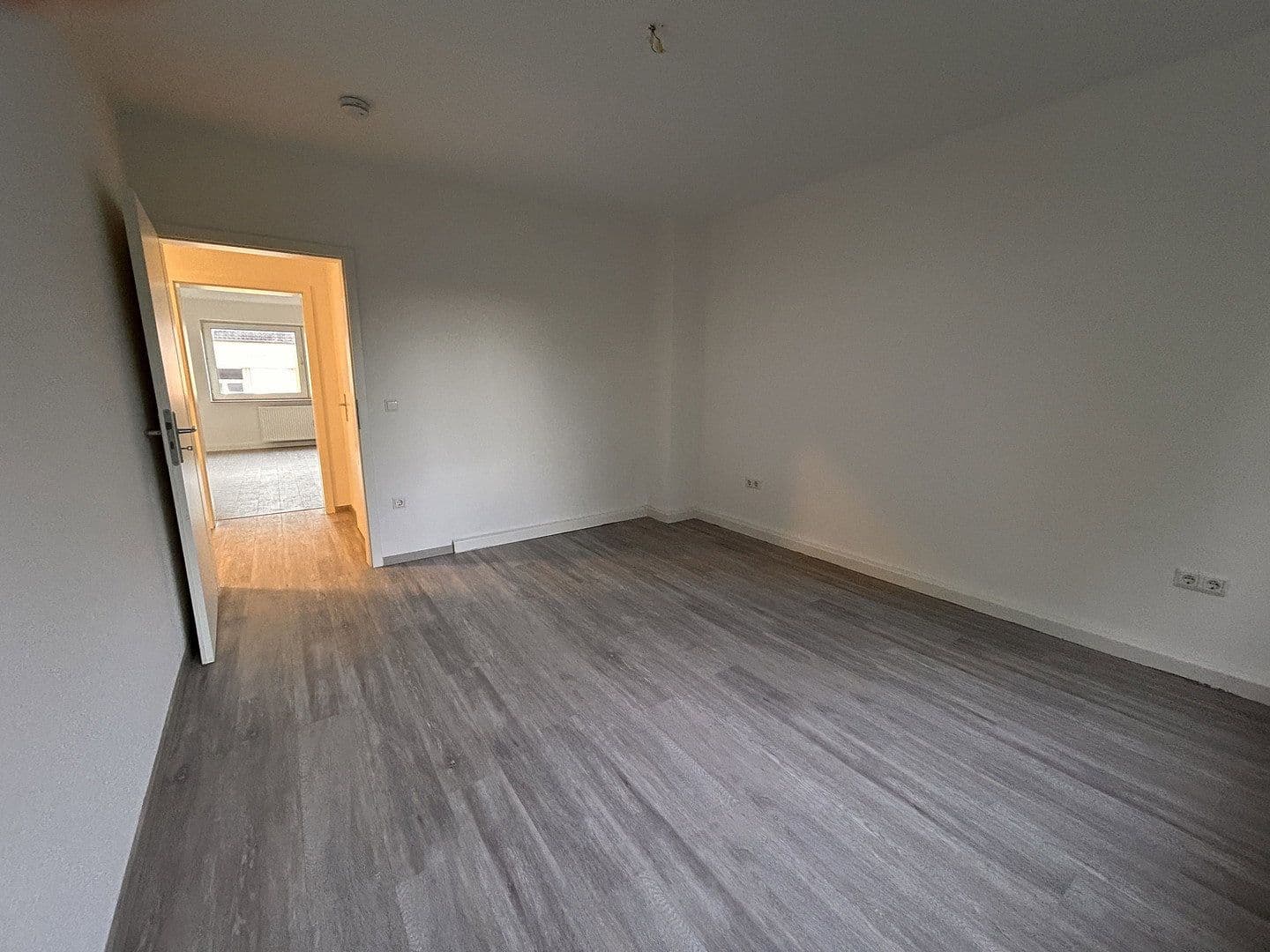 Prenájom bytu 2-izbový 63 m², Julienstraße 1, Essen, Severné Porýnie - Westfálsko Prenájom bytu 2-izbový 63 m², Julienstraße 1, Essen, Severné Porýnie - Westfálsko