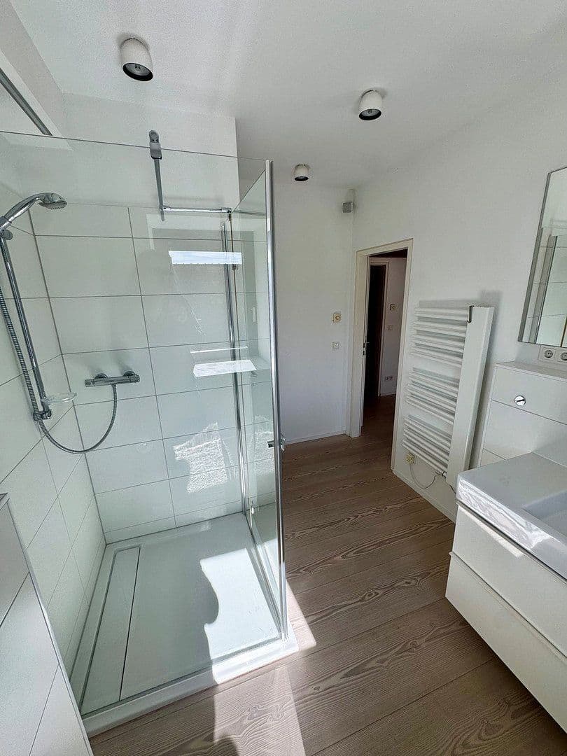 Predaj domu 175 m², pozemok 100 m², Offenbach, Hesensko Predaj domu 175 m², pozemok 100 m², Offenbach, Hesensko