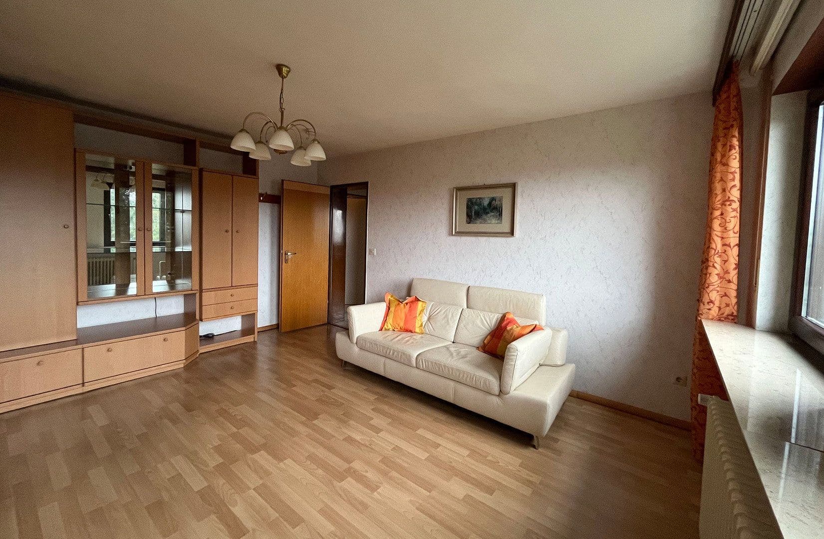 Prenájom bytu 1-izbový 36 m², Meisenheim, Porýnie-Falcko Prenájom bytu 1-izbový 36 m², Meisenheim, Porýnie-Falcko