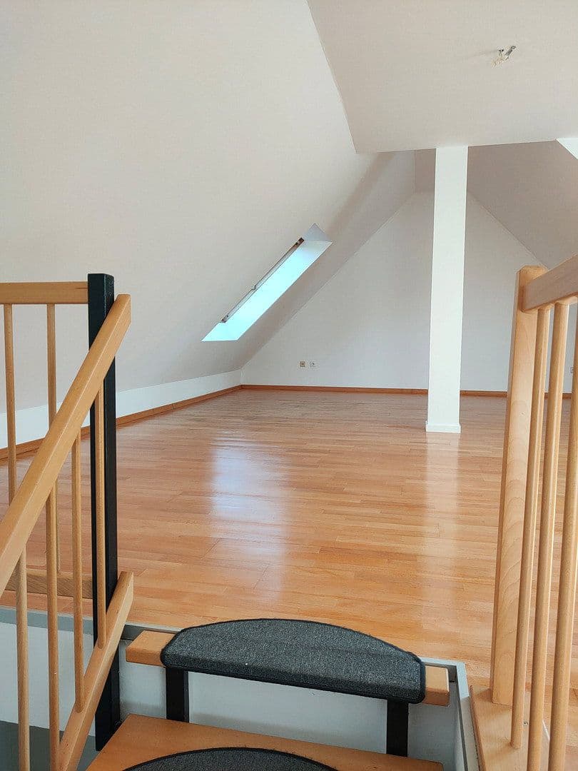 Prenájom bytu 4-izbový 105 m², Gemeinde Str. 22, Bochum, Severné Porýnie - Westfálsko Prenájom bytu 4-izbový 105 m², Gemeinde Str. 22, Bochum, Severné Porýnie - Westfálsko