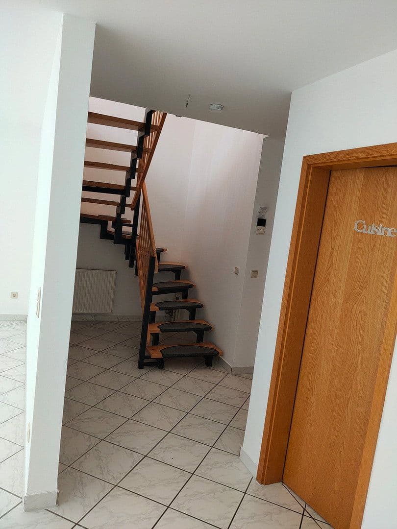 Prenájom bytu 4-izbový 105 m², Gemeinde Str. 22, Bochum, Severné Porýnie - Westfálsko Prenájom bytu 4-izbový 105 m², Gemeinde Str. 22, Bochum, Severné Porýnie - Westfálsko