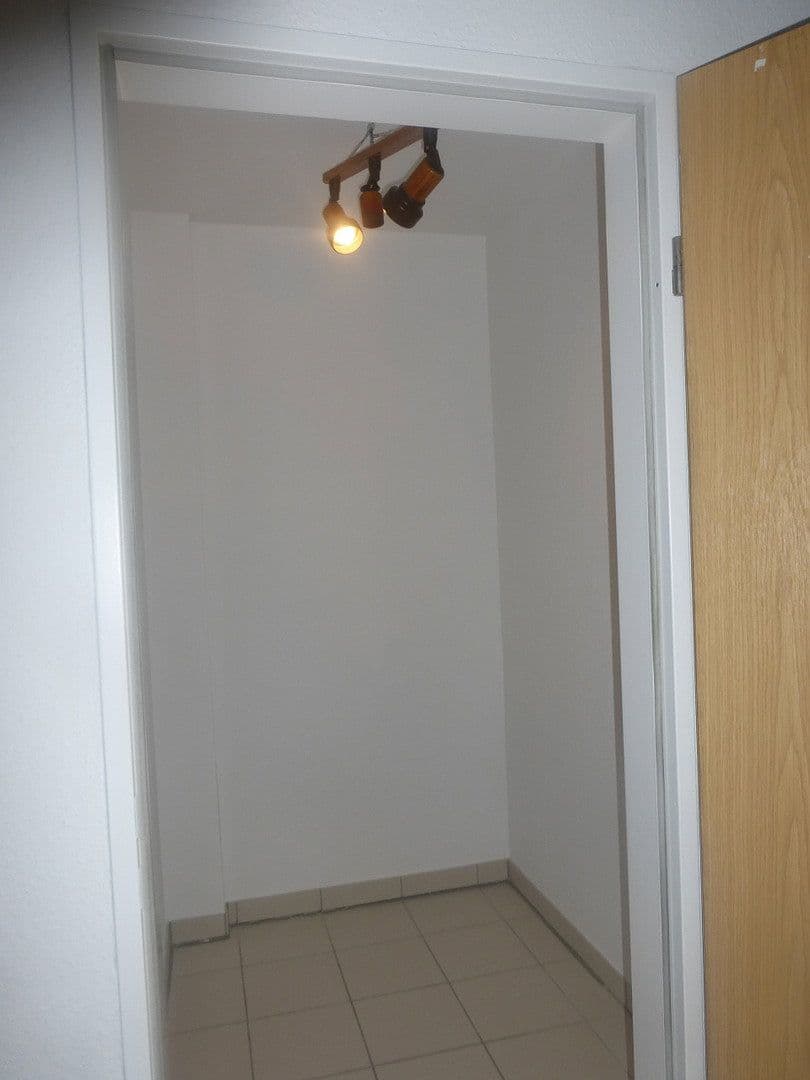 Prenájom bytu 2-izbový 67 m², Neuss, Severné Porýnie - Westfálsko Prenájom bytu 2-izbový 67 m², Neuss, Severné Porýnie - Westfálsko