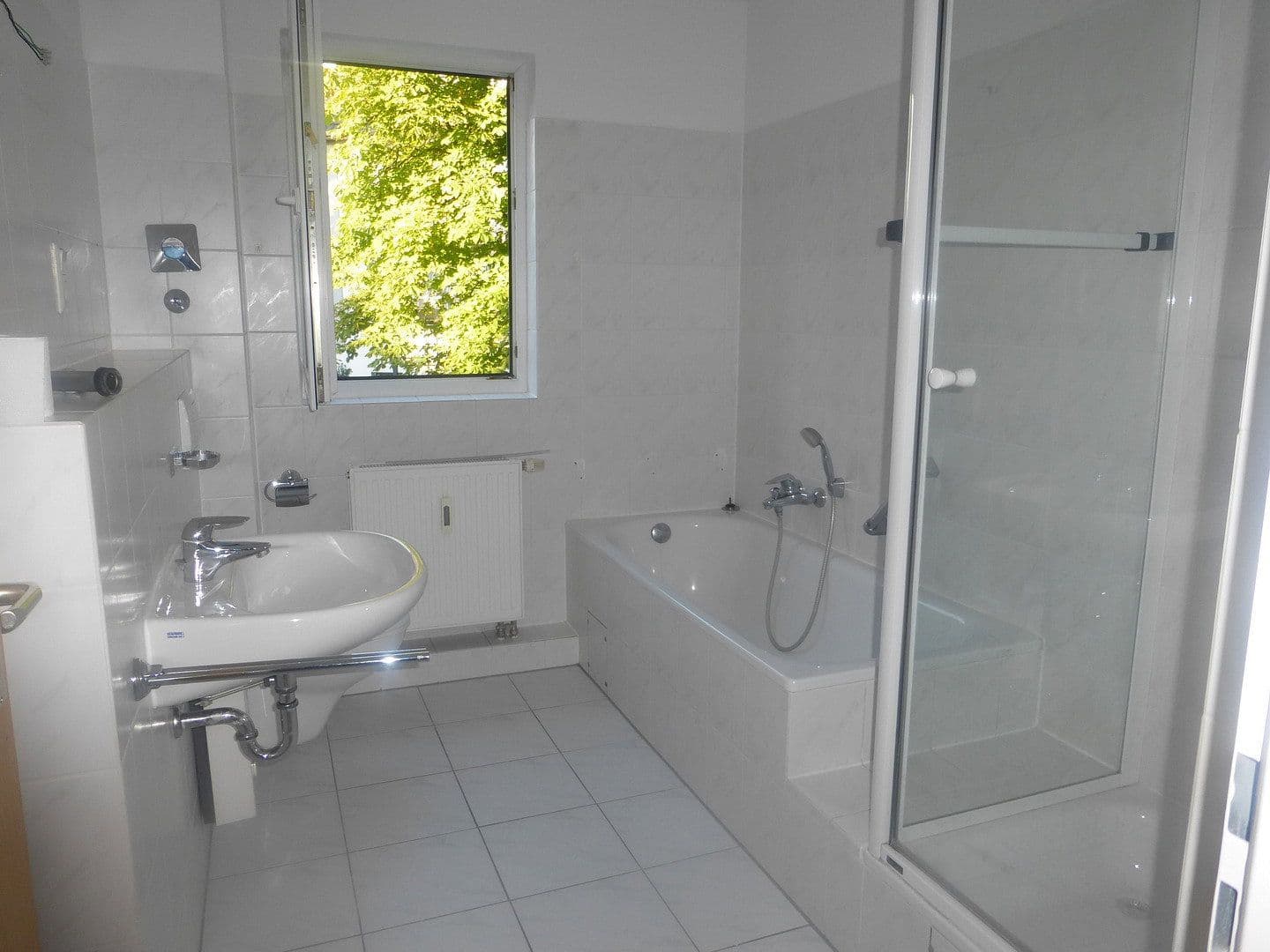 Prenájom bytu 2-izbový 67 m², Neuss, Severné Porýnie - Westfálsko Prenájom bytu 2-izbový 67 m², Neuss, Severné Porýnie - Westfálsko