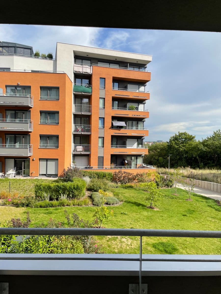 Prenájom bytu 2-izbový 51 m², Šternovská, Praha, Praha Prenájom bytu 2-izbový 51 m², Šternovská, Praha, Praha