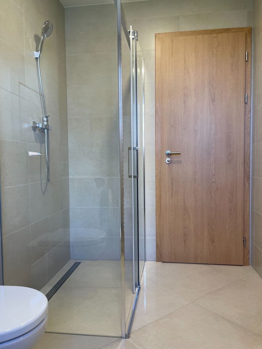 Prenájom bytu 2-izbový 51 m², Šternovská, Praha, Praha Prenájom bytu 2-izbový 51 m², Šternovská, Praha, Praha