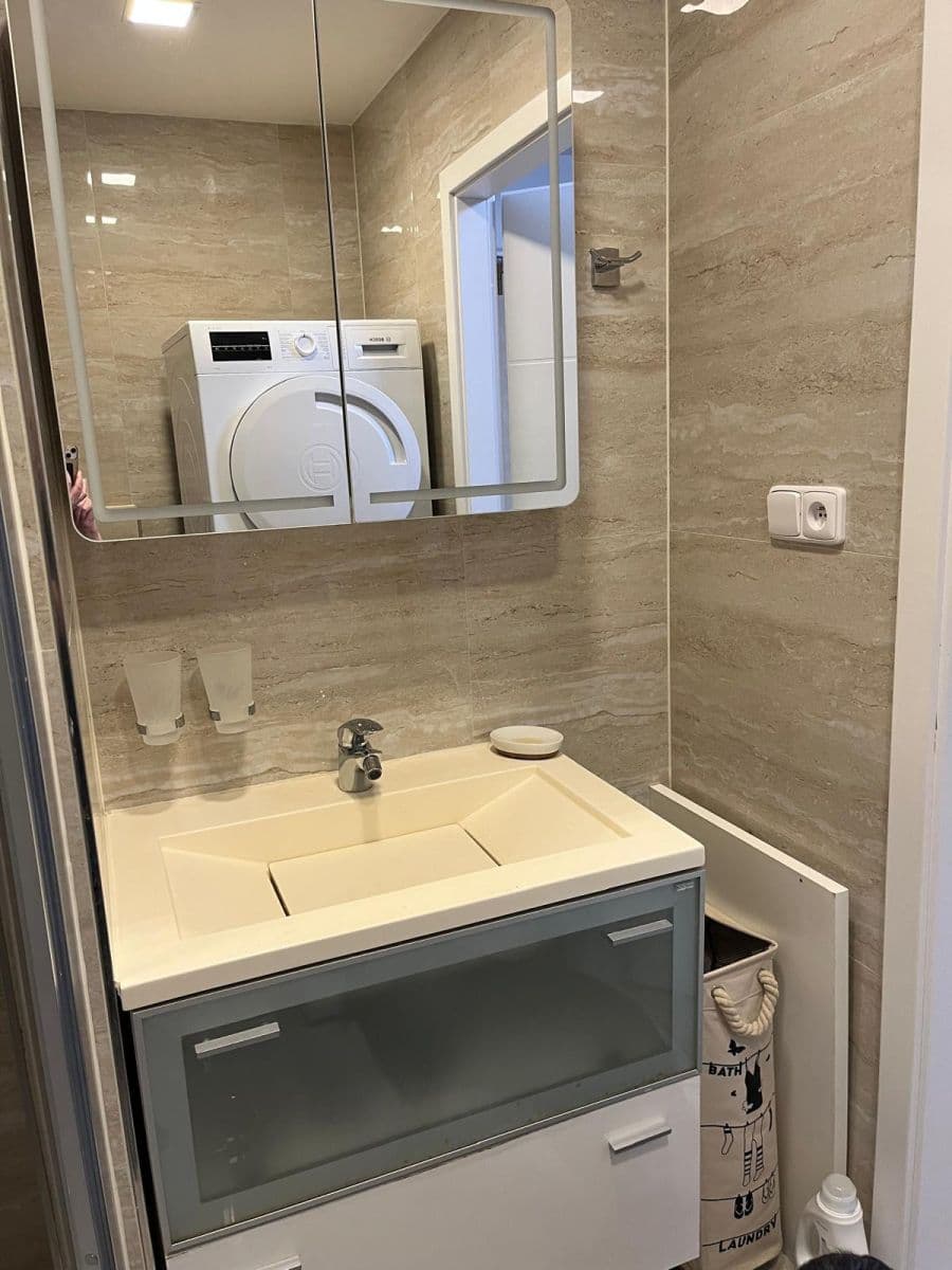 Prenájom bytu 2-izbový 45 m², Chotovická, Praha, Praha Prenájom bytu 2-izbový 45 m², Chotovická, Praha, Praha