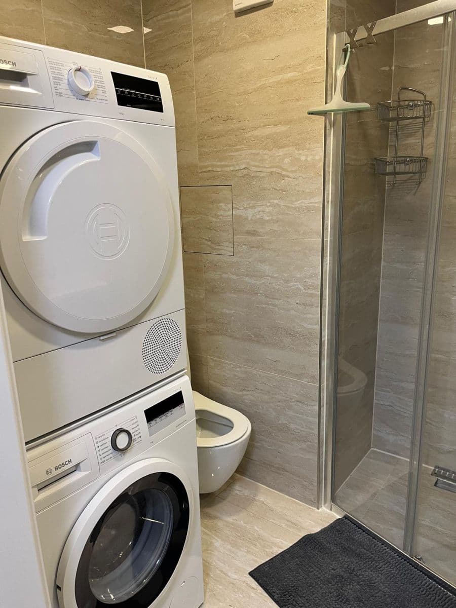 Prenájom bytu 2-izbový 45 m², Chotovická, Praha, Praha Prenájom bytu 2-izbový 45 m², Chotovická, Praha, Praha
