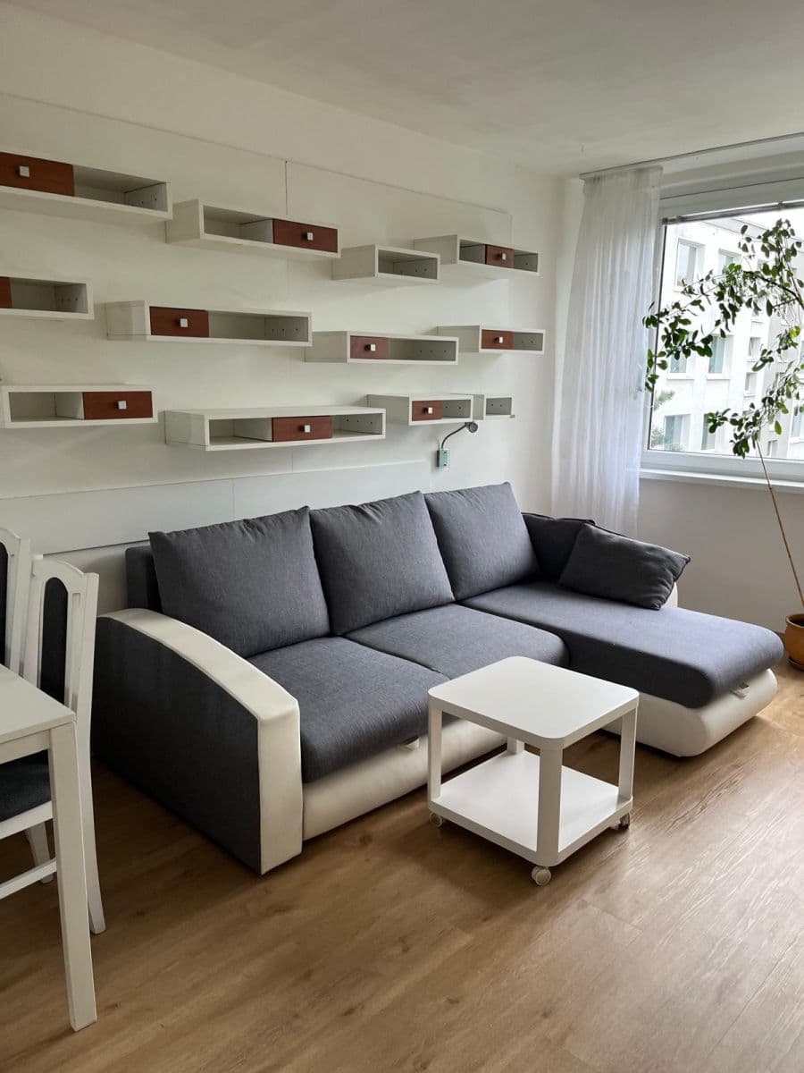 Prenájom bytu 2-izbový 45 m², Chotovická, Praha, Praha Prenájom bytu 2-izbový 45 m², Chotovická, Praha, Praha