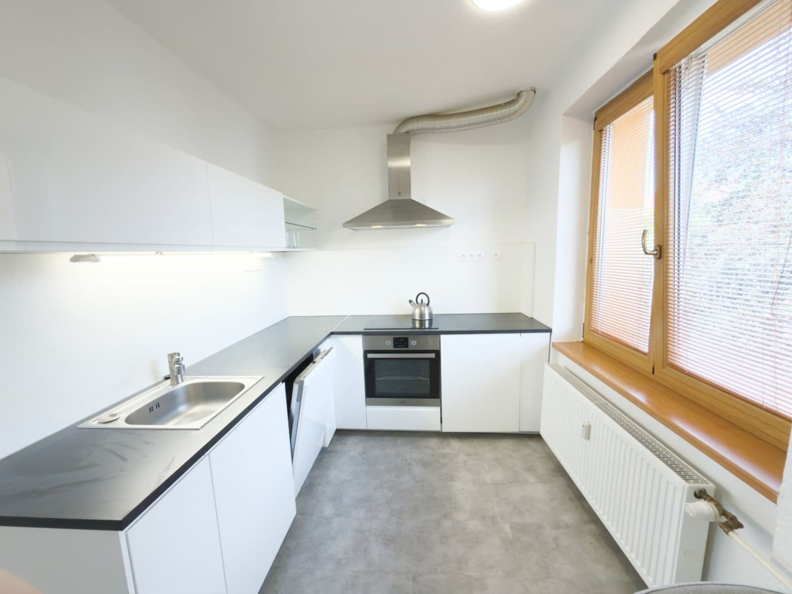 Prenájom bytu 3-izbový 64 m², Školní, Tachov, Plzeňský kraj Prenájom bytu 3-izbový 64 m², Školní, Tachov, Plzeňský kraj