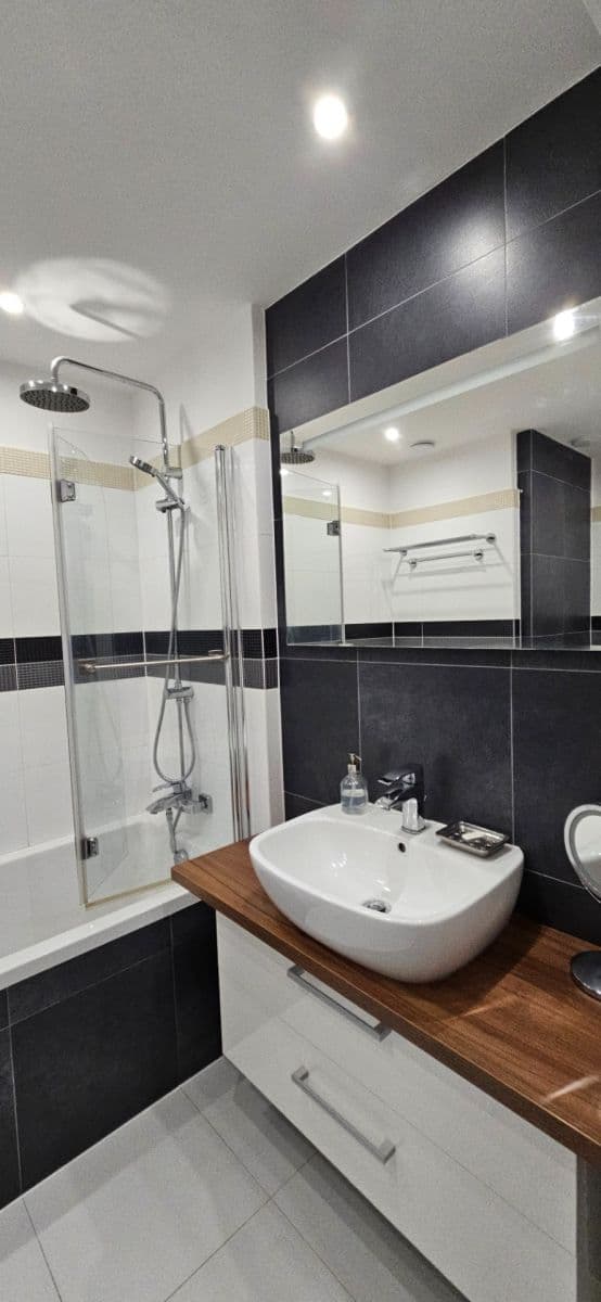 Prenájom bytu 1-izbový 46 m², Dědinova, Praha, Praha Prenájom bytu 1-izbový 46 m², Dědinova, Praha, Praha