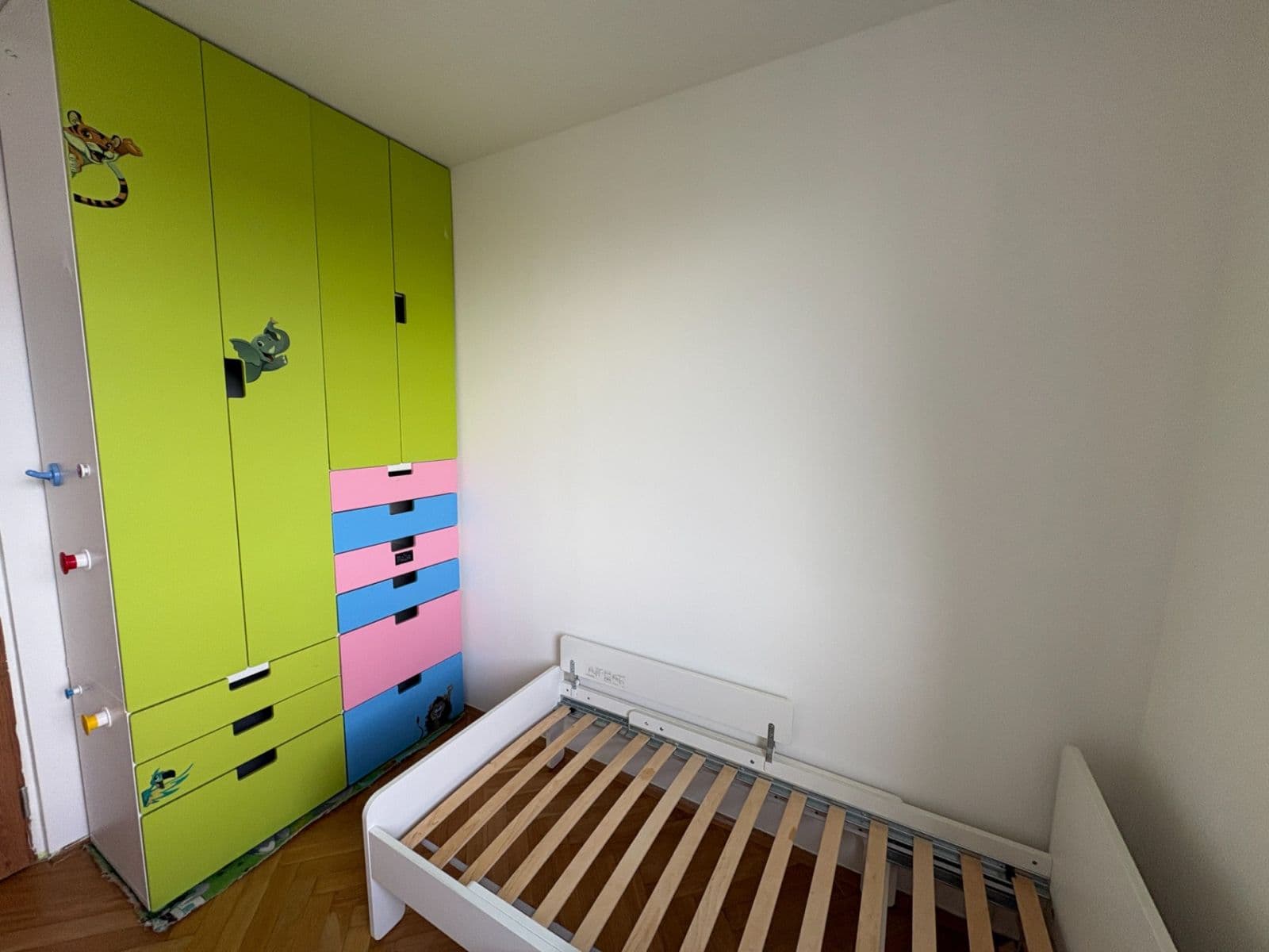 Prenájom bytu 3-izbový 64 m², Horolezecká, Praha, Praha Prenájom bytu 3-izbový 64 m², Horolezecká, Praha, Praha
