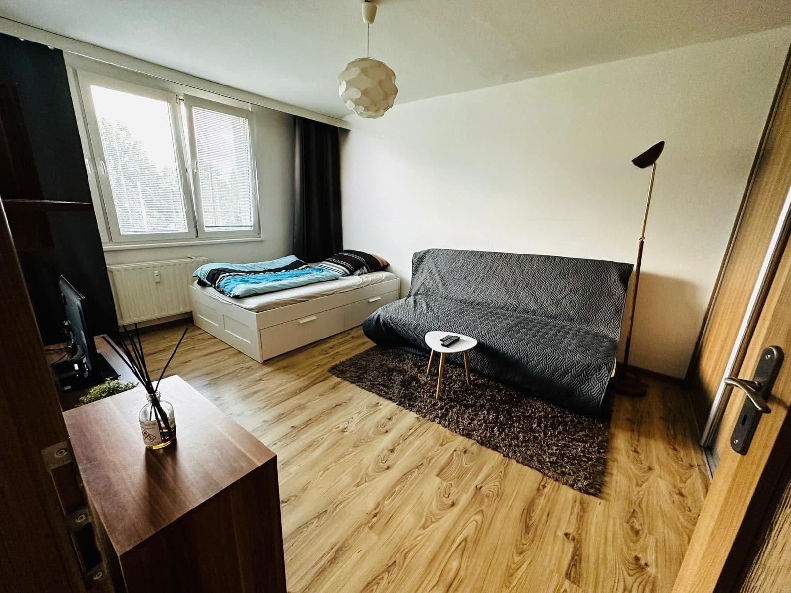 Prenájom bytu 1-izbový 39 m², Varenská, Ostrava, Moravskoslezský kraj Prenájom bytu 1-izbový 39 m², Varenská, Ostrava, Moravskoslezský kraj