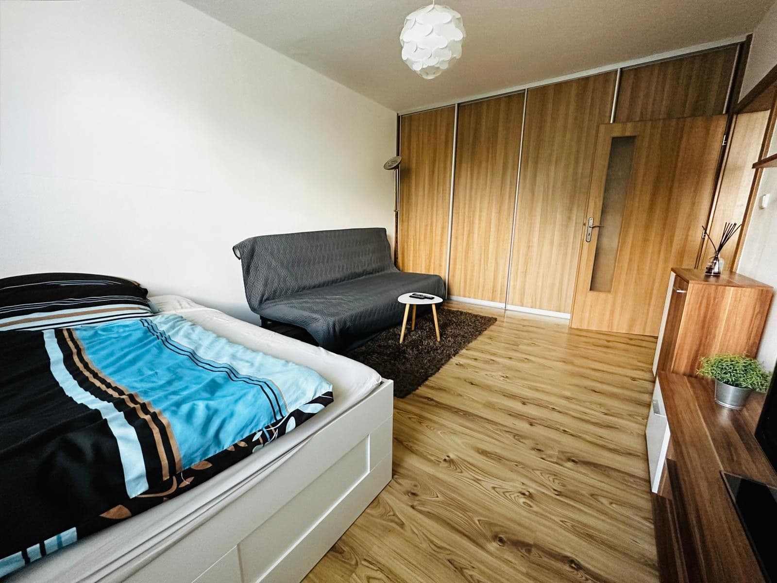 Prenájom bytu 1-izbový 39 m², Varenská, Ostrava, Moravskoslezský kraj Prenájom bytu 1-izbový 39 m², Varenská, Ostrava, Moravskoslezský kraj