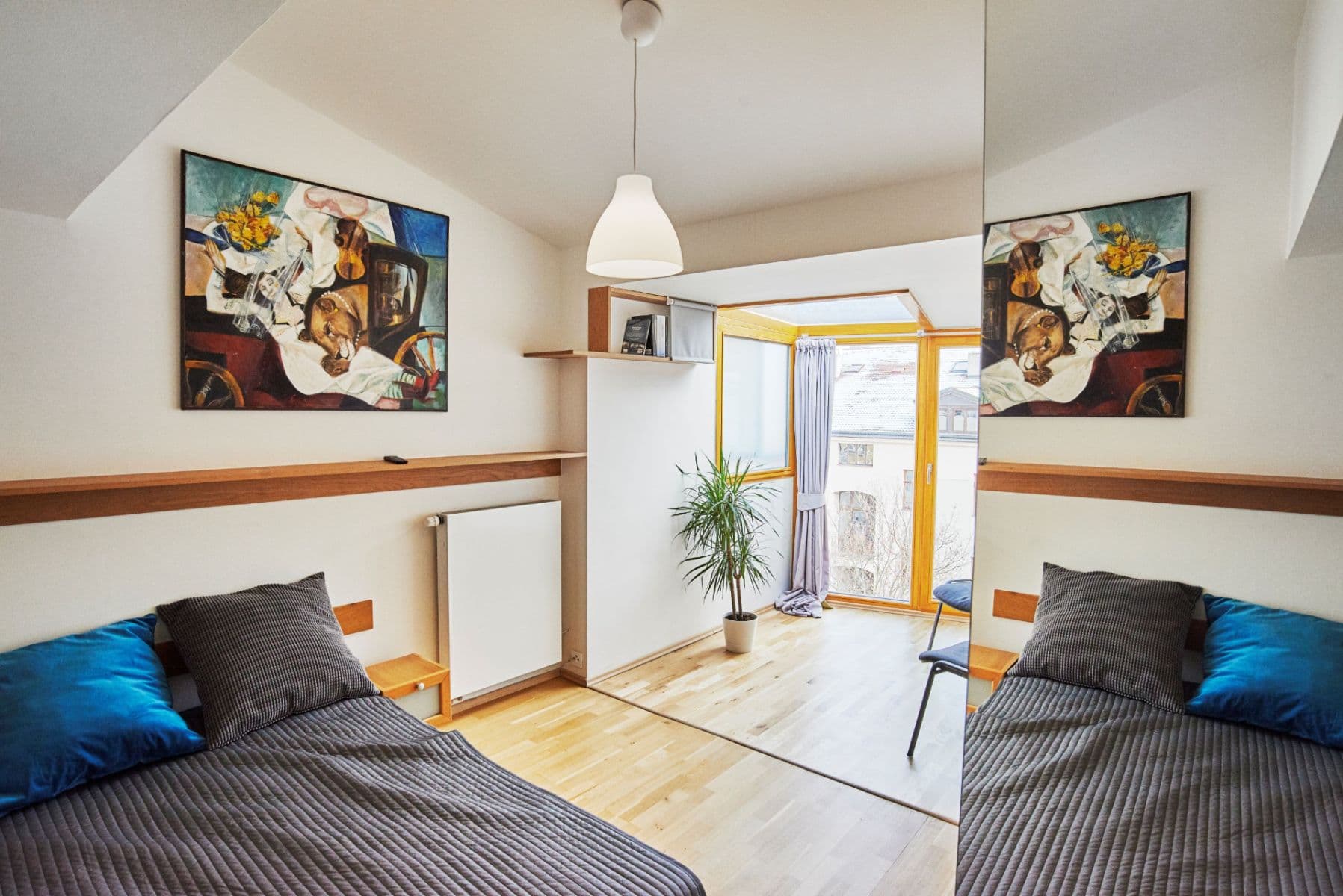 Prenájom bytu 3-izbový 85 m², Hellichova, Praha, Praha Prenájom bytu 3-izbový 85 m², Hellichova, Praha, Praha