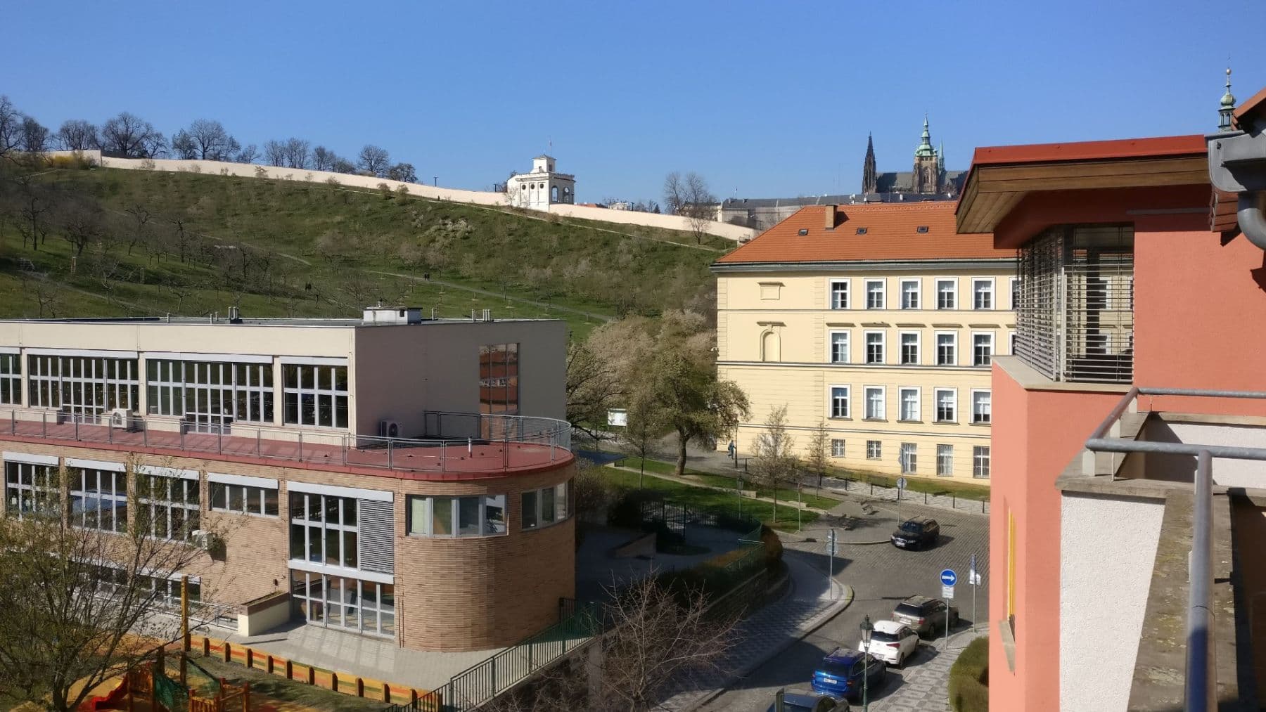 Prenájom bytu 3-izbový 85 m², Hellichova, Praha, Praha Prenájom bytu 3-izbový 85 m², Hellichova, Praha, Praha