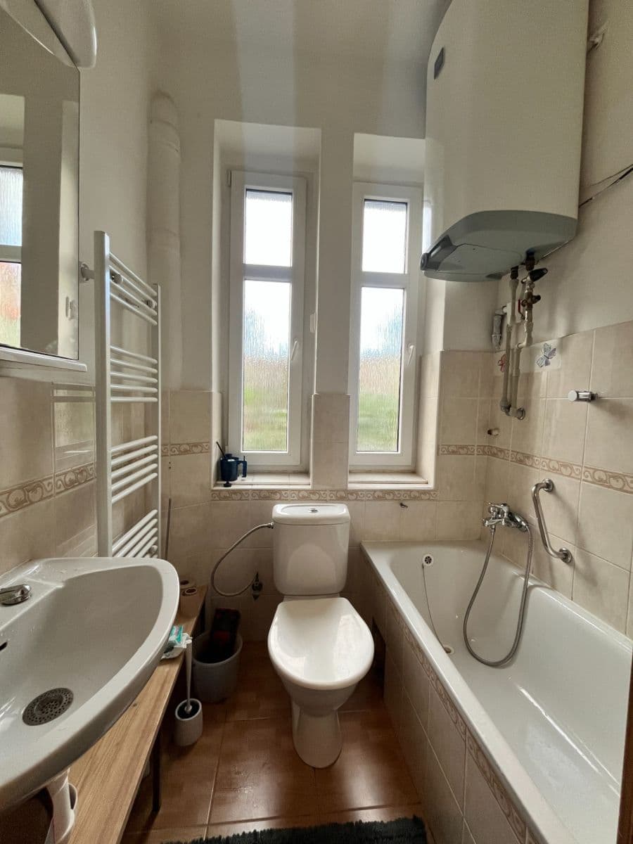 Prenájom bytu 2-izbový 43 m², Na Jezerce, Praha, Praha Prenájom bytu 2-izbový 43 m², Na Jezerce, Praha, Praha